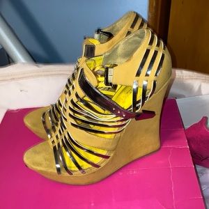 Yellow wedge heel